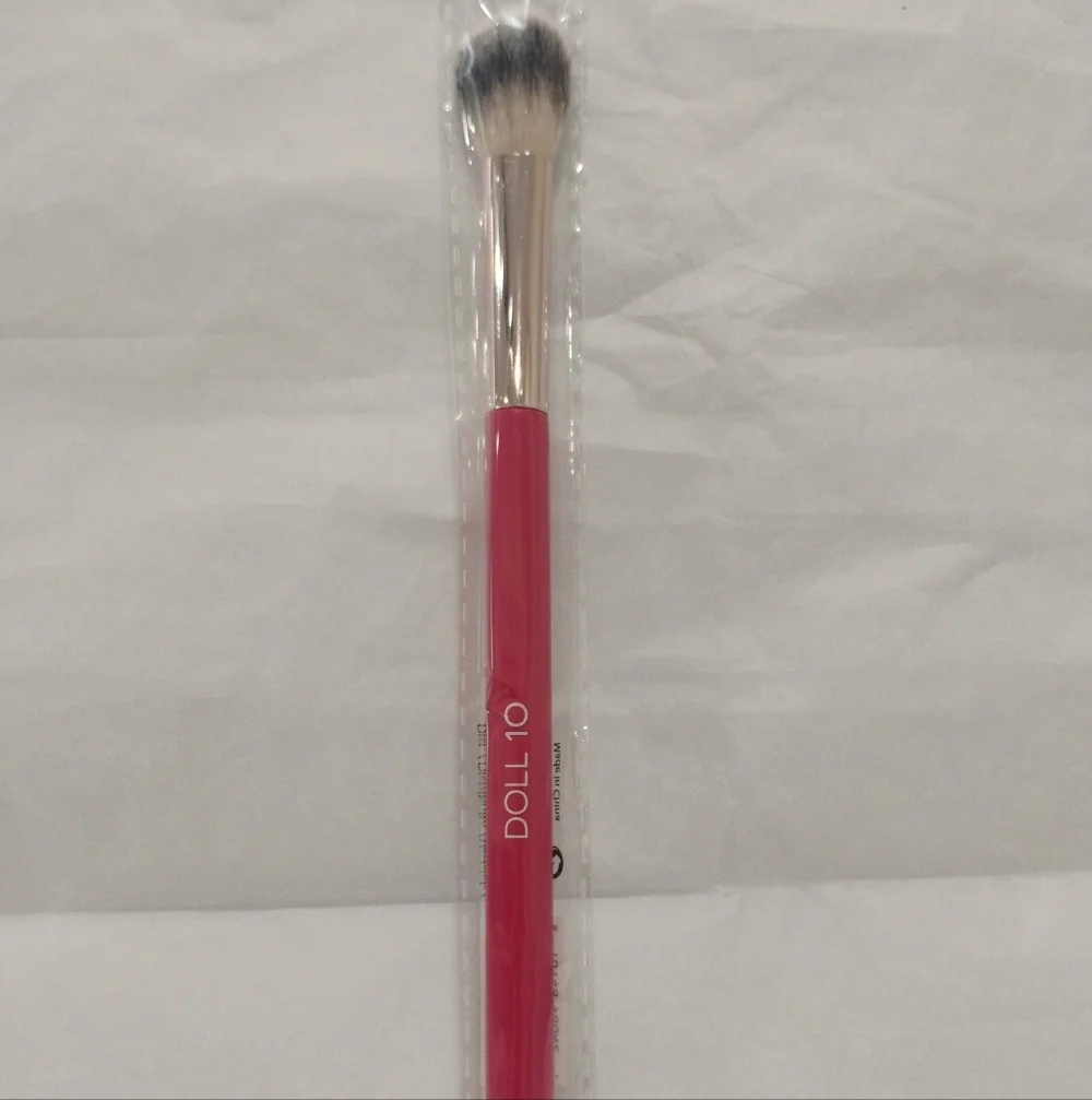 Doll Skin Genius Perfecting Concealer Brush Ltd Edition- Full Size- NWT